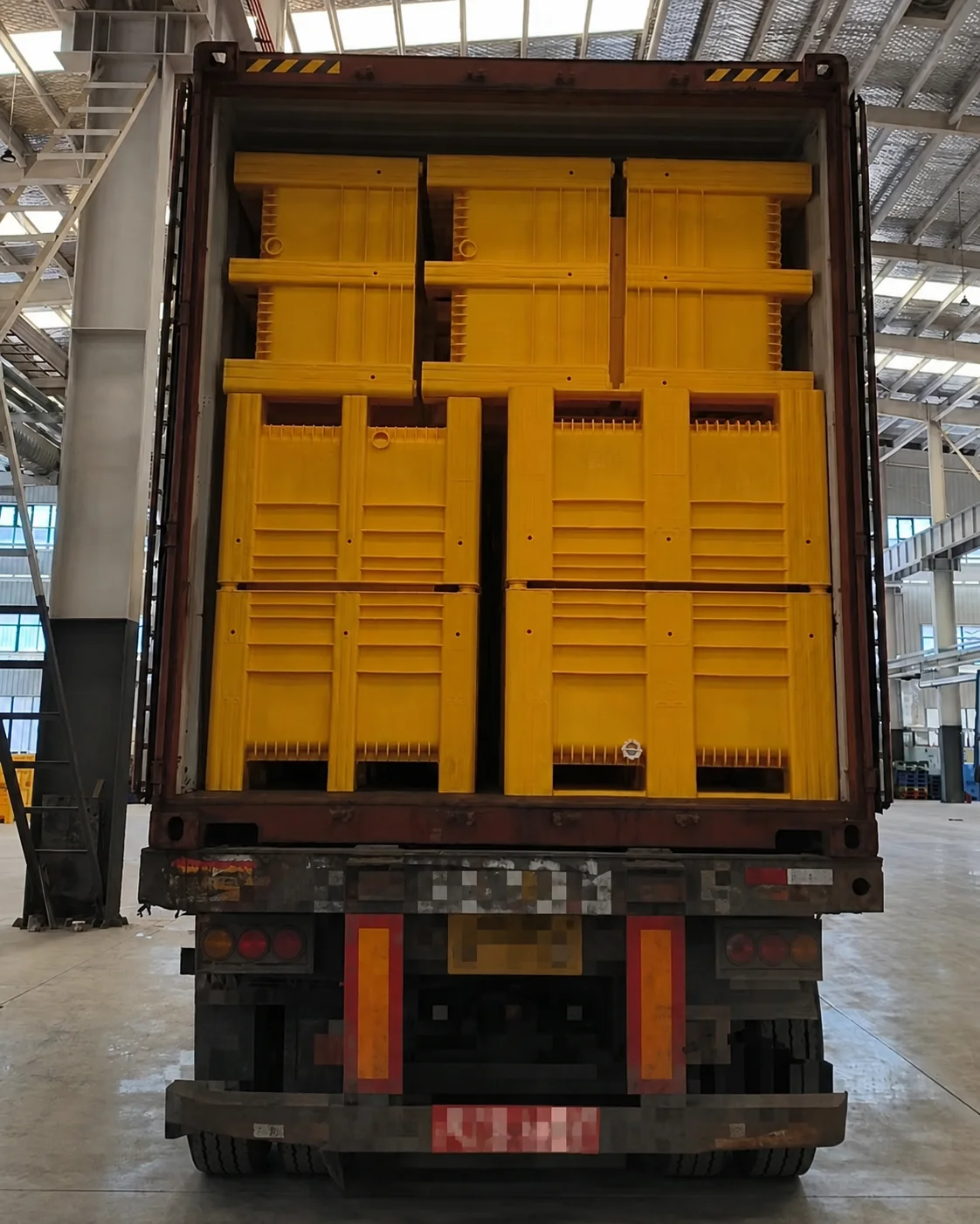 1200x1000x755 plastic pallet box container loading